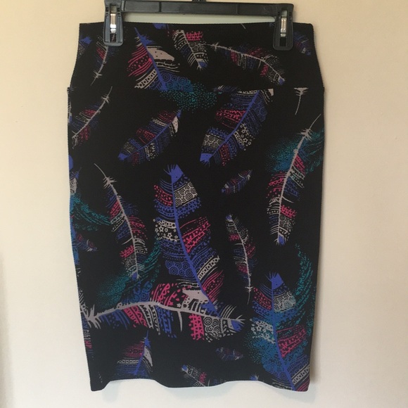 LuLaRoe Dresses & Skirts - LuLaRoe Cassie-Size M